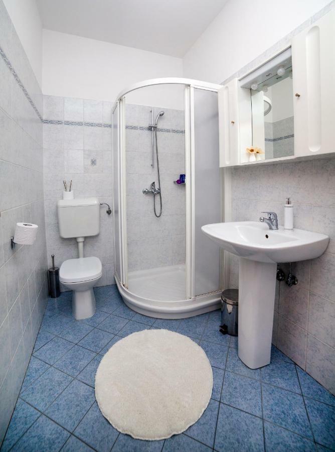 Apartment Villa Lidija Lovran Exterior photo